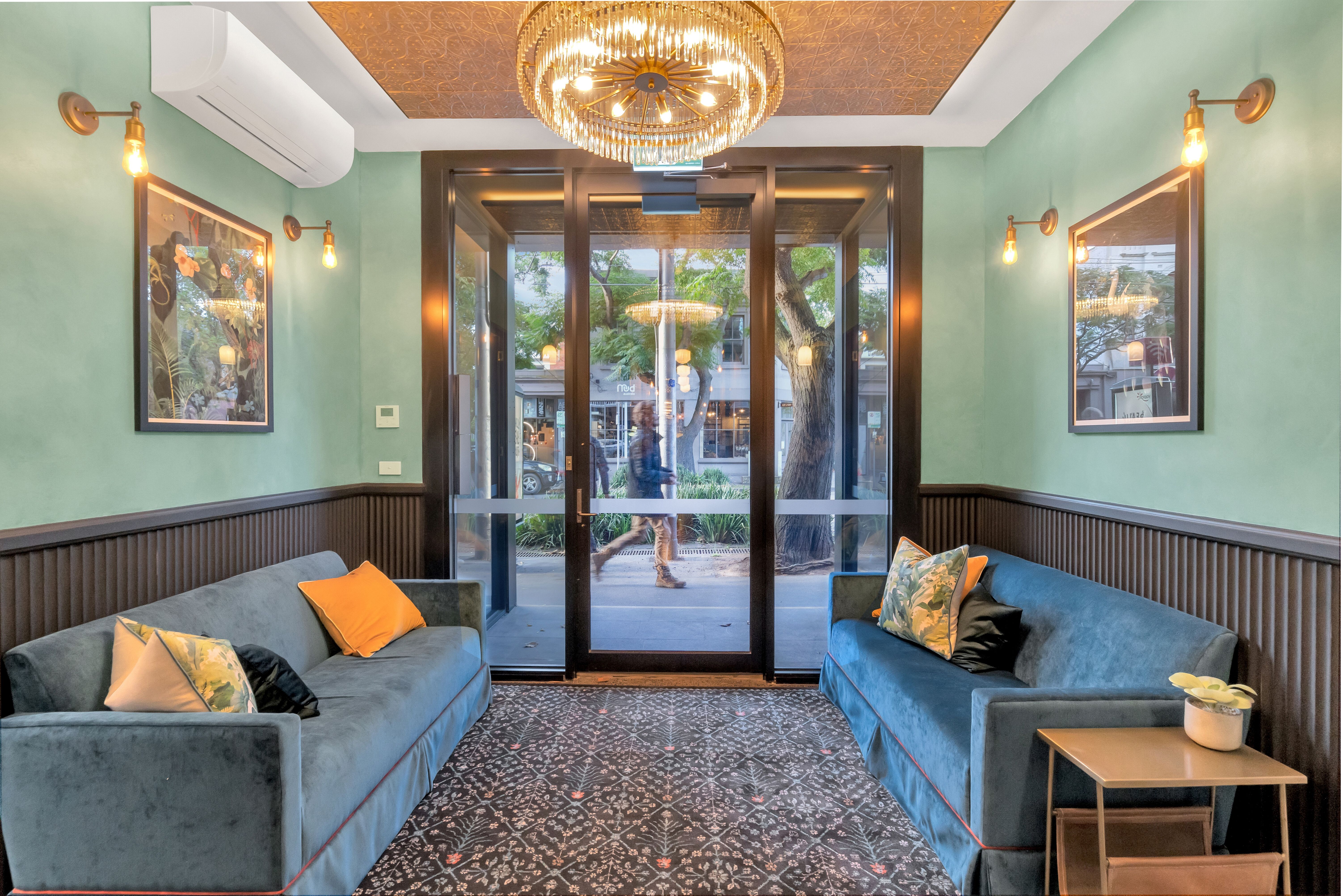 Freedom Suites Fitzroy interior, view 1