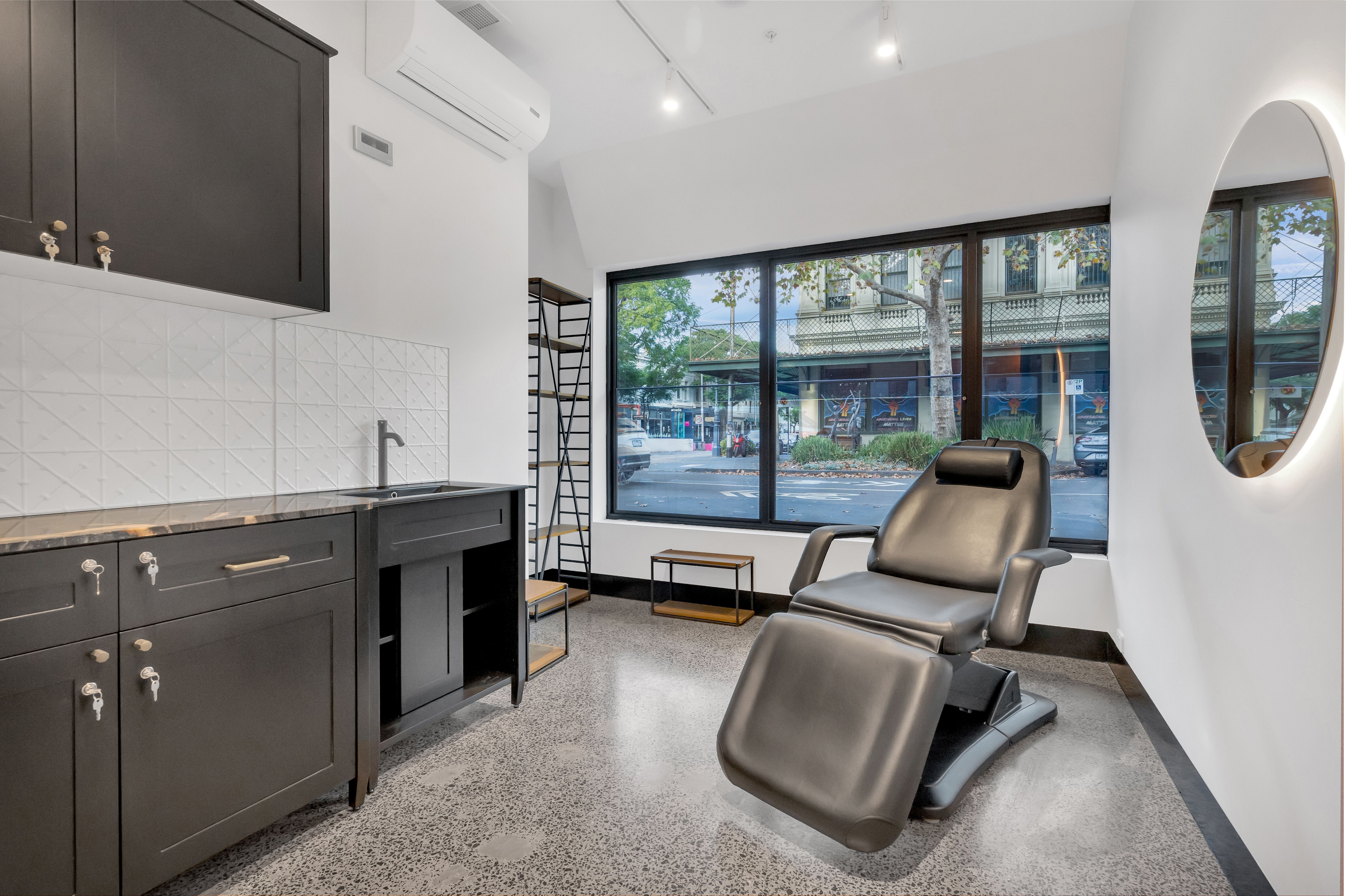 Freedom Suites Fitzroy interior, view 2