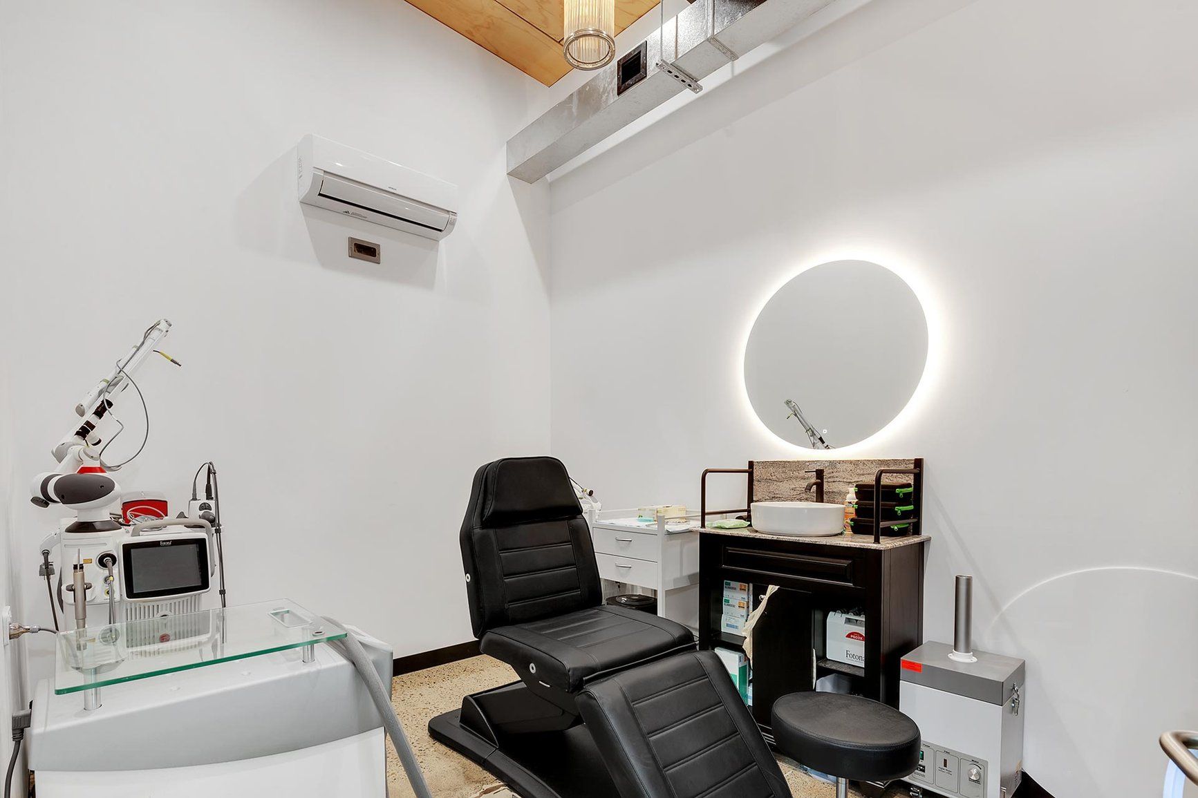 Freedom Suites Allied Health Suite interior, view 2