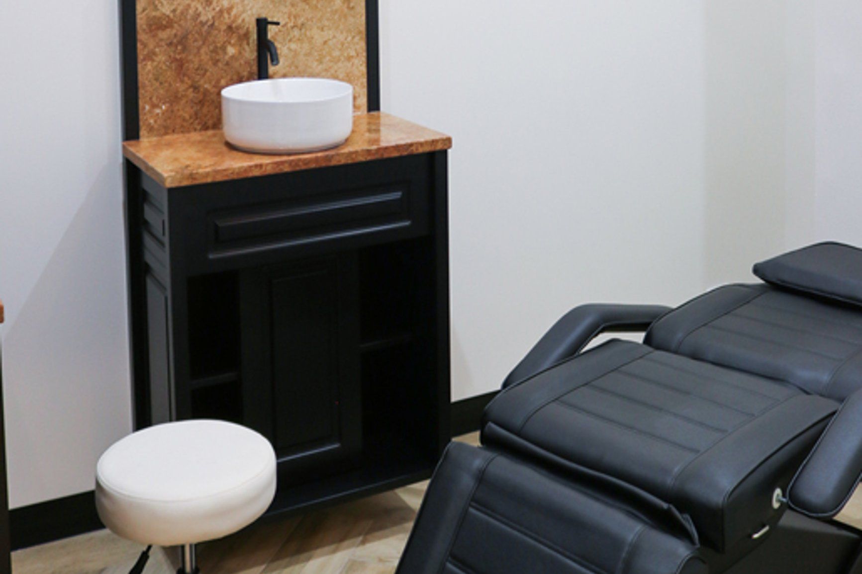 Freedom Suites Tattoo Suite interior, view 3